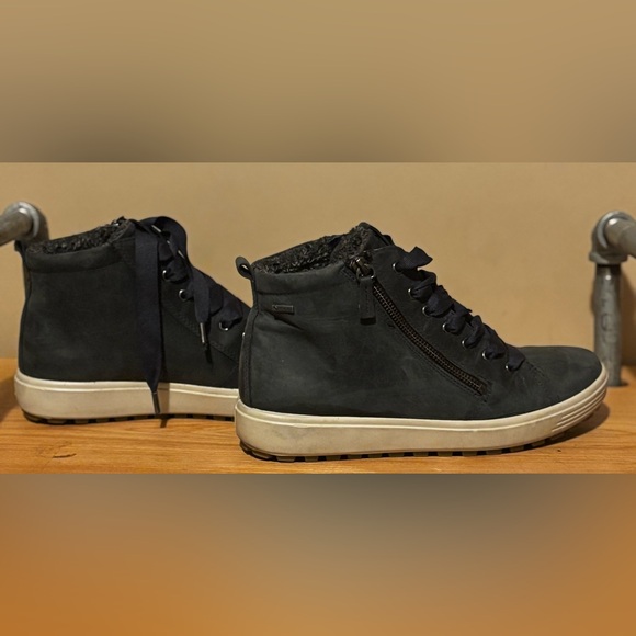 Women's ECCO Soft 7 Tred GORE-TEX High Top Sneaker- Leather size 9 - Picture 6 of 15
